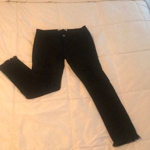 Black ripped skinny jeans